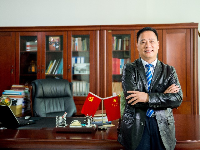 35c165cb17750c9b9eea11efa04651cc